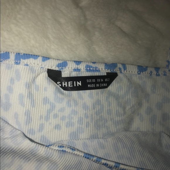 Cropped Tank Top - Picture 2 of 2